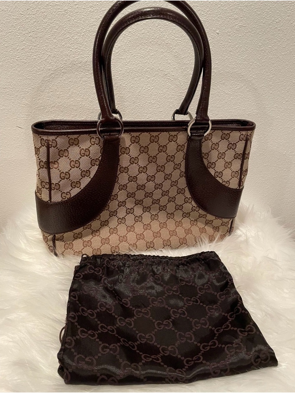 Gucci Beige GG Supreme Canvas Tote with Dark Brown Leather Trim